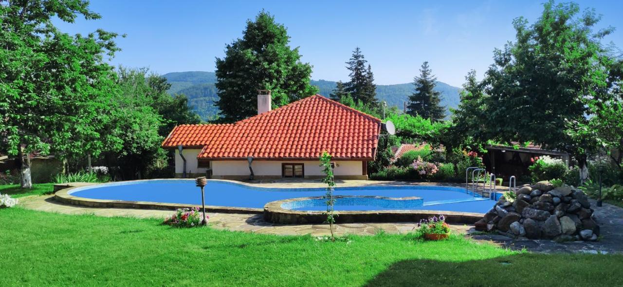 Хаджикольовата Къща Villa Medven Kültér fotó